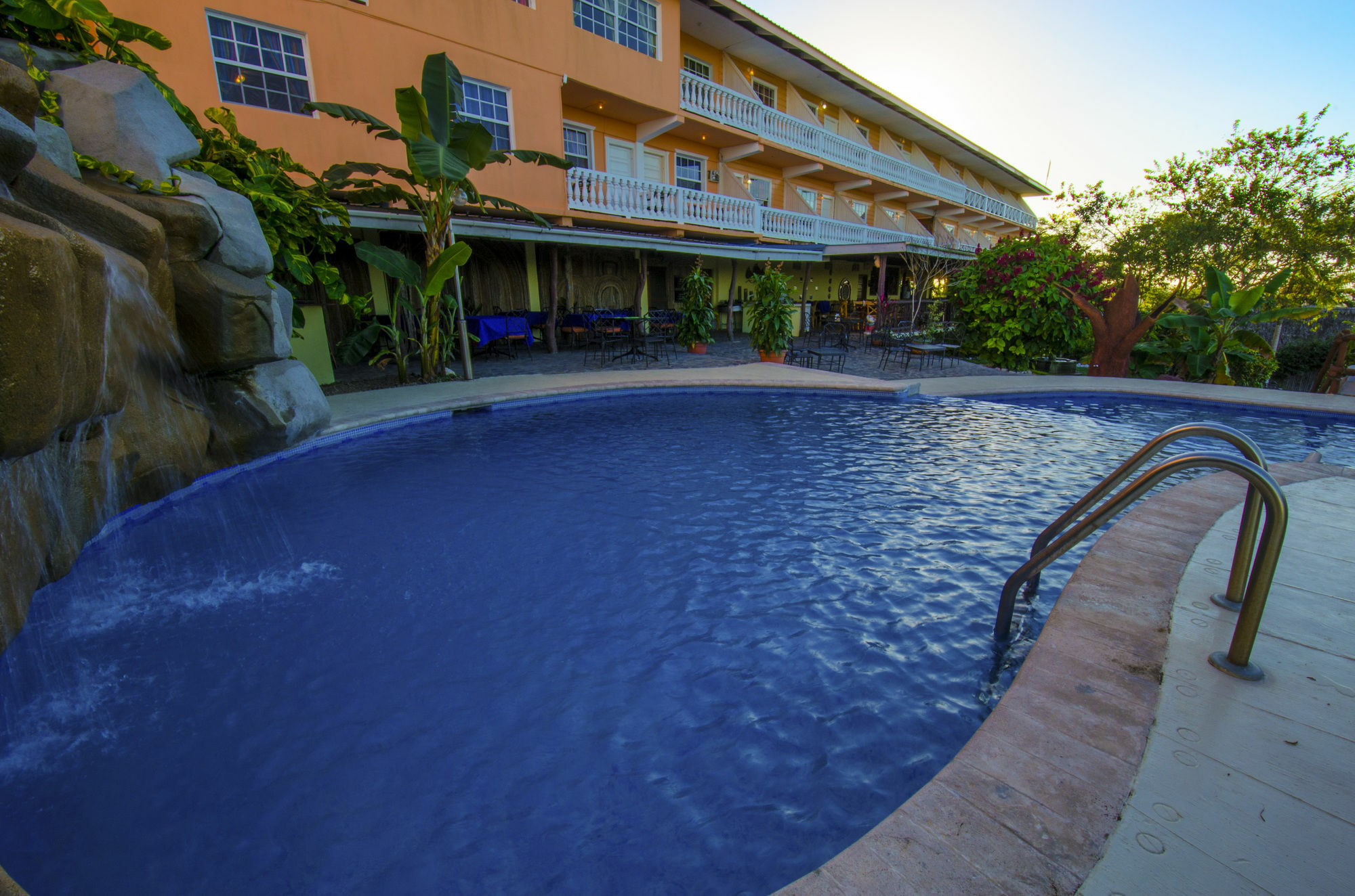Cahal Pech Village Resort San Ignacio Bagian luar foto